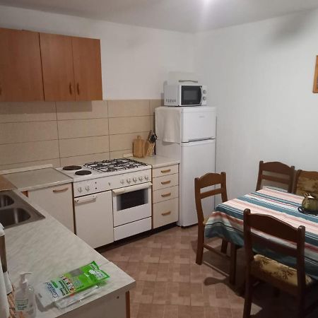 Old Town Apartment Murter Bagian luar foto