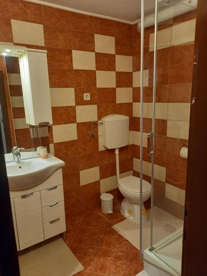 Old Town Apartment Murter Bagian luar foto