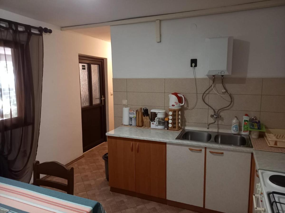 Old Town Apartment Murter Bagian luar foto
