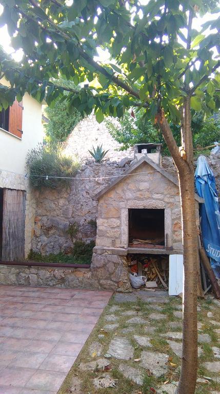 Old Town Apartment Murter Bagian luar foto